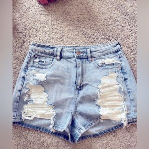 Size 6 American Eagle shorts